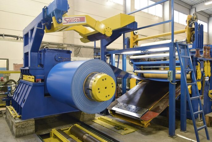 vstup-svitku-do-delici-linky-comax-min